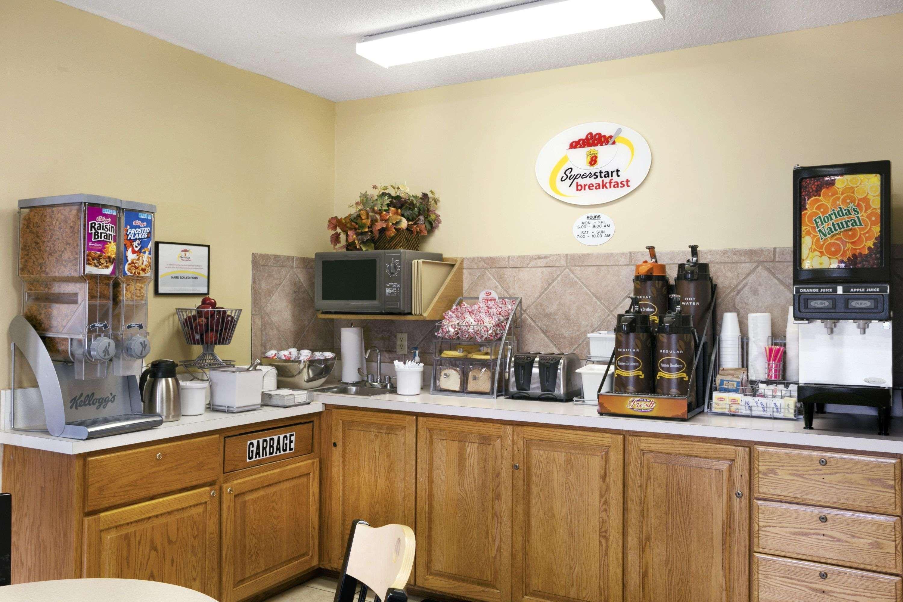 Motel Super 8 By Wyndham Alexandria Mn Exterior foto