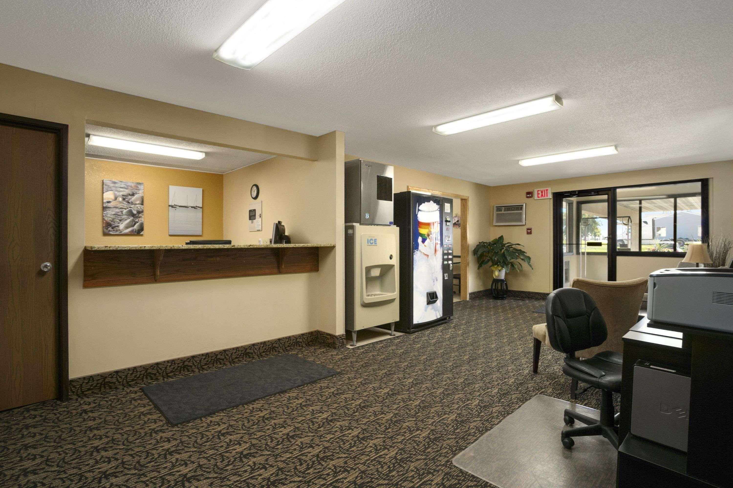 Motel Super 8 By Wyndham Alexandria Mn Exterior foto
